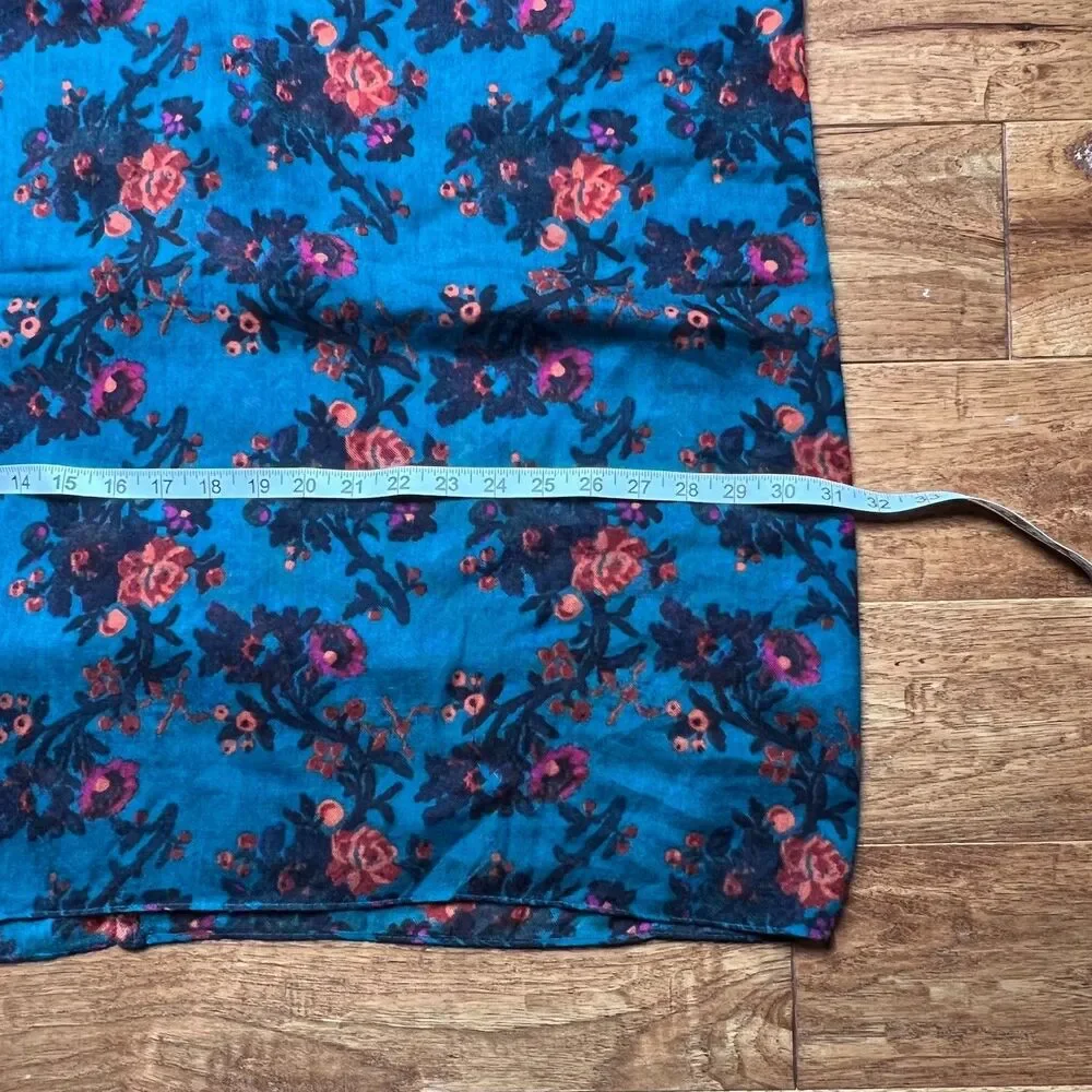 N/A teal floral